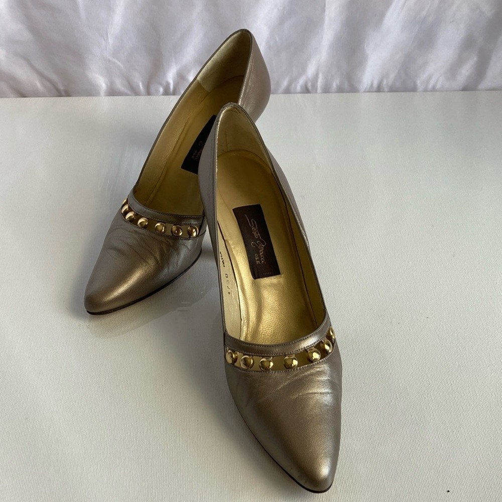 Cesto Meucci Para Goltone Studded Pump Heels Size 8.5N